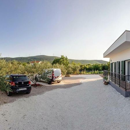 Kalauz Rooms Lozovac Eksteriør bilde